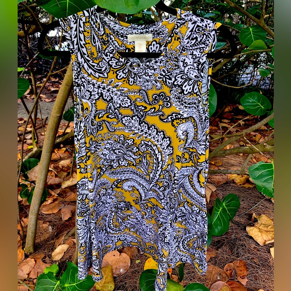 Cynthia Rowley Women’s Yellow Paisley Damask Dress Size M approx 34” long